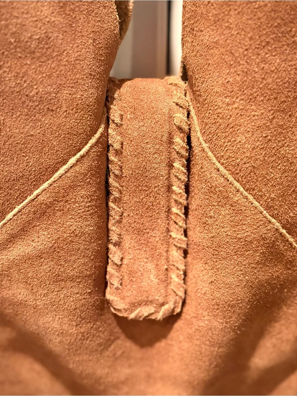 HAUTE HIPPIE STYLE Triangle Hobo Shoulder Bag 100% Genuine Suede Camel NWT Boho - Picture 13 of 16